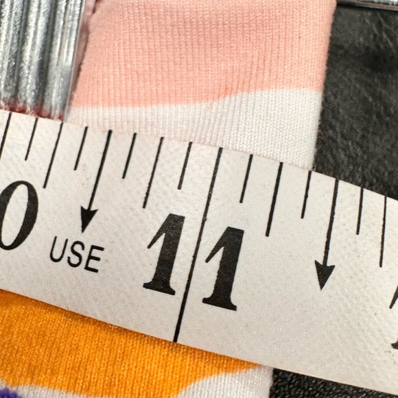 Lululemon True Self Crop Leggings - Picture 8 of 11